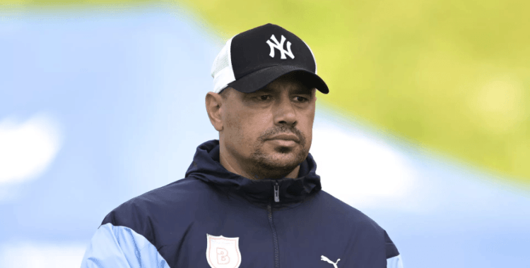 RAMS Başakşehir, teknik direktör Çağdaş Atan ile yollarını ayırdı