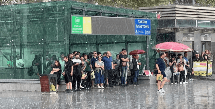 Meteoroloji'den kritik uyarı: 4 bölgede kuvvetli yağış bekleniyor, ani su baskınlarına dikkat