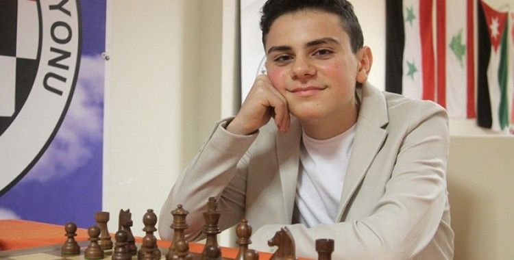 Ediz Gürel, dünya şampiyonunu yendi: Son dünya şampiyonu unvanına sahip bir sporcuyu yenen ilk Türk satranççı oldu