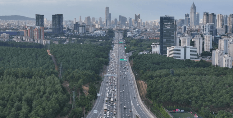 İstanbul’da haftanın ilk iş günü trafiği: Anadolu Yakası'nda yoğunluk yüzde 80’e çıktı