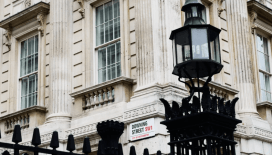 İngiltere, zorunlu dijital kimlik uygulamasına geçiyor