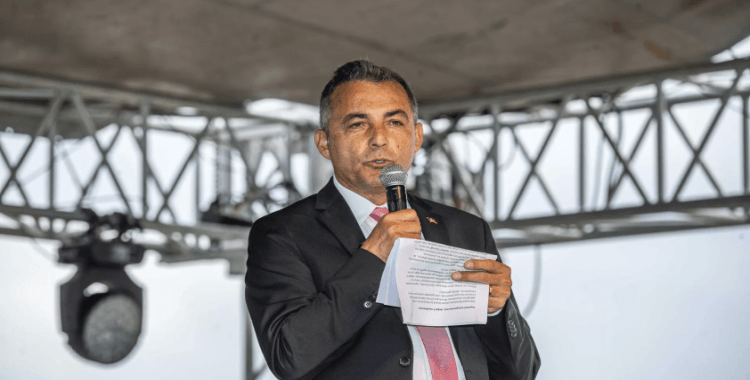 Tutuklu bulunan Manavgat Belediye Başkanı Niyazi Nefi Kara, CHP'den istifa ettiğini duyurdu