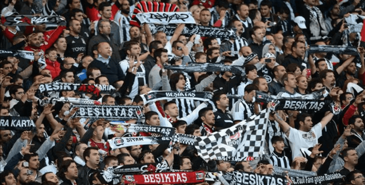 Beşiktaş'ta Fenerbahçe derbisi öncesi taraftarlar arasında kavga çıktı: 1 kişi ağır yaralandı