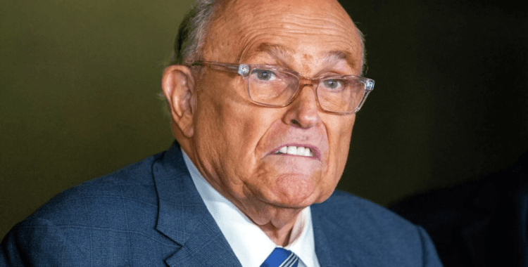 Trump, 2020 seçimine müdahale etmekle suçlanan avukatı Rudy Giuliani ve onlarca kişiyi affetti