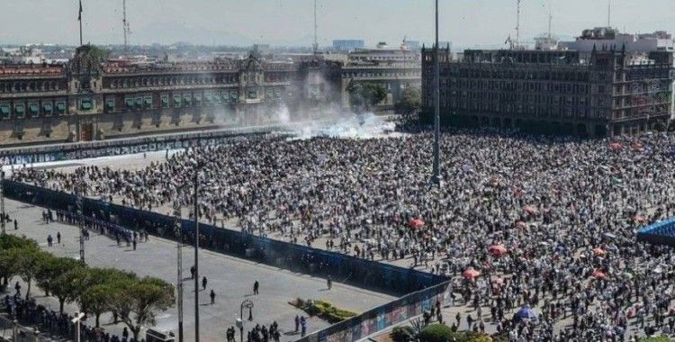 Meksika'da Z Kuşağı ayaklandı: Binlerce kişi sokağa indi