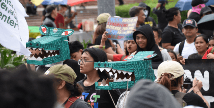 Filipinler'de yolsuzluk protestosu: Manila’da yüz binler sokakta