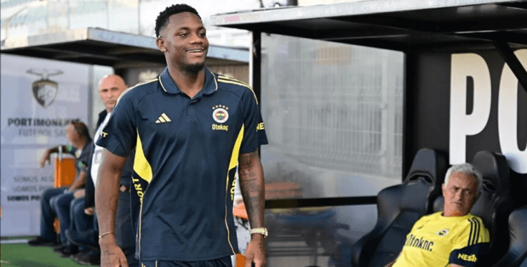 UEFA duyurdu: Fenerbahçeli Jhon Duran 2 maç ceza aldı