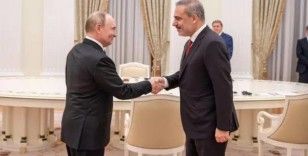 Putin, Aşkabat’ta Erdoğan görüşmesi sonrası Fidan ile ayaküstü sohbet etti