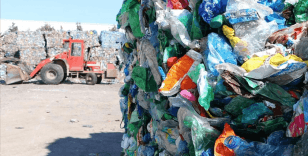 Atıkta yeni dönem geliyor: Çöpler artık evde ayrılacak, belediyeler renkli poşet dağıtacak