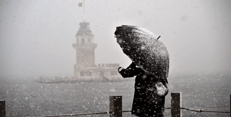 Meteoroloji uyardı, İstanbul'a 10 yıl aradan sonra kar geliyor: Hafta sonu hava nasıl olacak?