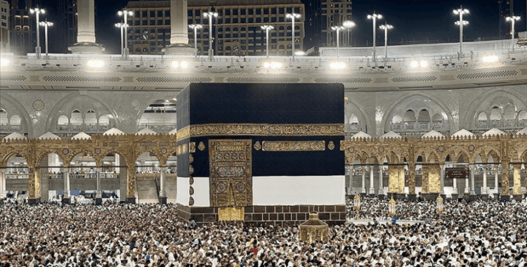 Suudi kolluk kuvvetlerinin Harem’de hacılara müdahalesi tepki çekti