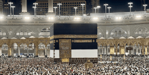 Suudi kolluk kuvvetlerinin Harem’de hacılara müdahalesi tepki çekti