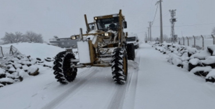 Kırsal mahallelerde 572 kilometre yol ulaşıma açıldı