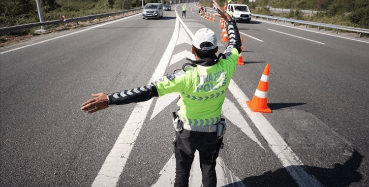 İstanbul Valiliği yılbaşı önlemlerini duyurdu: 8 ilçeye ağır araç girişi yasak