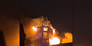 Amsterdam'da tarihi Vondelkerk Kilisesi'nde çıkan yangın kontrol altına alındı