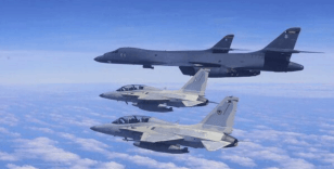 Altı ABD tanker uçağı Katar’daki El-Udeyd Üssü’nden havalandı