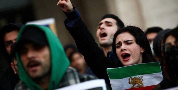 İran’da şiddet olaylarının bilançosu ağırlaşıyor