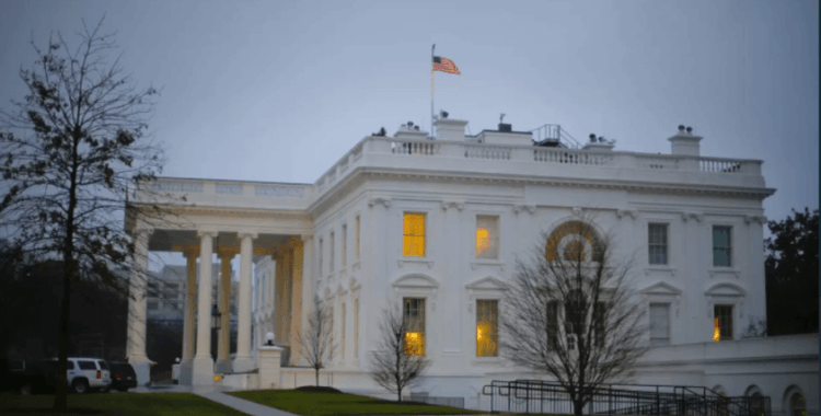 Beyaz Saray: Abu Dabi’deki üçlü görüşmelerin ilk günü verimli geçti