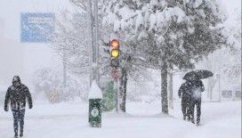 Edirne’de kar yağışı başladı: AKOM’dan İstanbul için karla karışık yağmur uyarısı