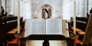 ChatGPT vaaz veriyormuş: Papa rahiplerin yapay zekayı bırakmasını istedi