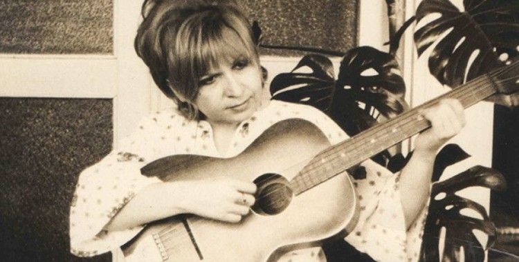 Türk pop müziğinin usta söz yazarı Ülkü Aker hayatını kaybetti