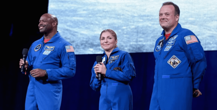 Uzayda 178 gün geçiren astronot: 'İnsanlık bir yalanın içinde yaşıyor'