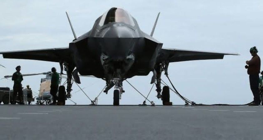 ABD'li yetkili doğruladı: İran'da bir Amerikan savaş uçağı düştü, mürettabat aranıyor