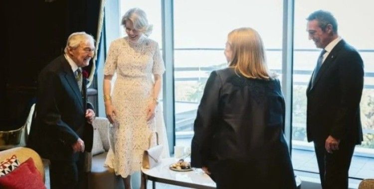 Belçika Kraliçesi Mathilde, Koç Ailesi ile buluştu