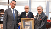 Ali Koç ve Rahmi Koç'un Bahçeli'ye verdiği hediyenin detayları şaşırttı!