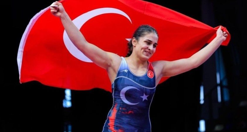 Milli sporculardan madalya yağmuru