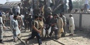 Pakistan’da askeri personeli taşıyan trene saldırı: En az 23 ölü, 70 yaralı