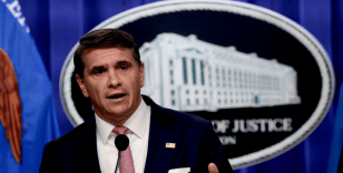 Trump'ın eski avukatı Todd Blanche, ABD Adalet Bakanı olarak Senato'dan onay aldı