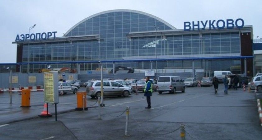 Moskova'daki uçuş kısıtlaması iki uçağı İstanbul'a döndürdü