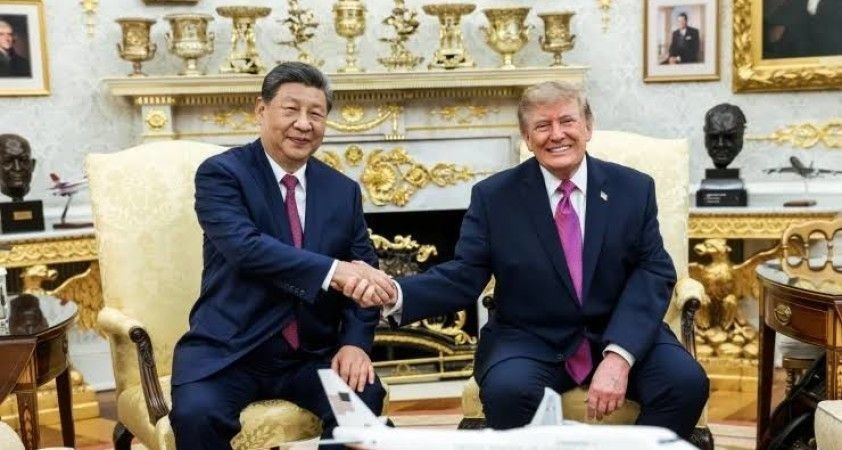 Trump'tan Şi paylaşımı: 'Süper zekayı' sevdi