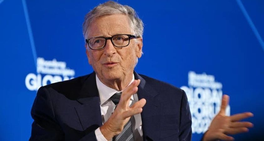 Bill Gates'ten yapay zeka uyarısı: 'Bir milyar kişinin ölümüne yol açabilecek olayları tetikleyecek kadar güçlü'