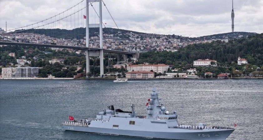 Preveze Deniz Zaferi'nin yıl dönümünde 15 gemiyle Boğaz geçişi