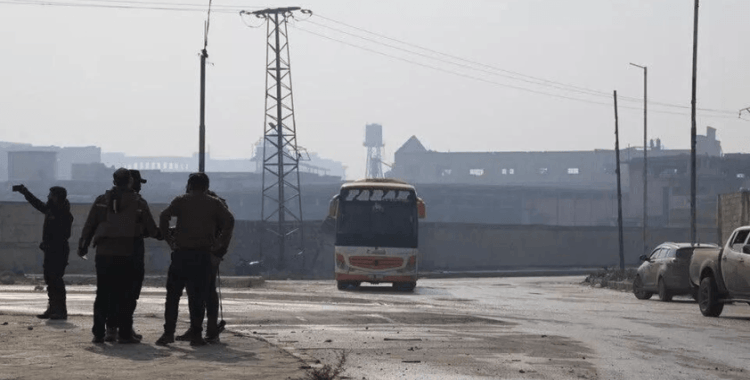 Suriye'de otobüs saldırısı: Ölü ve yaralılar var