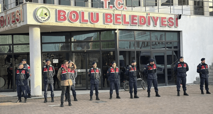 Bolu Belediyesi'ne operasyon: Belediye Başkan Yardımcısı dahil dört kişi gözaltında